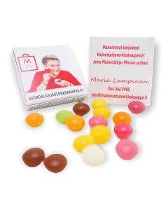 Malliaski hedelmäsekoituksella